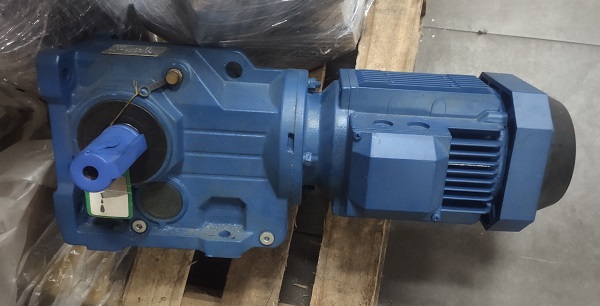 清洗機減速機,57減速機,步進(jìn)電機減速器,57步進(jìn)電機