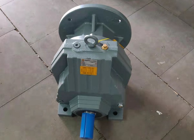 帶動36T噸的減速機(jī),提升機(jī)減速機(jī),35000W伺服電機(jī)減速機(jī)